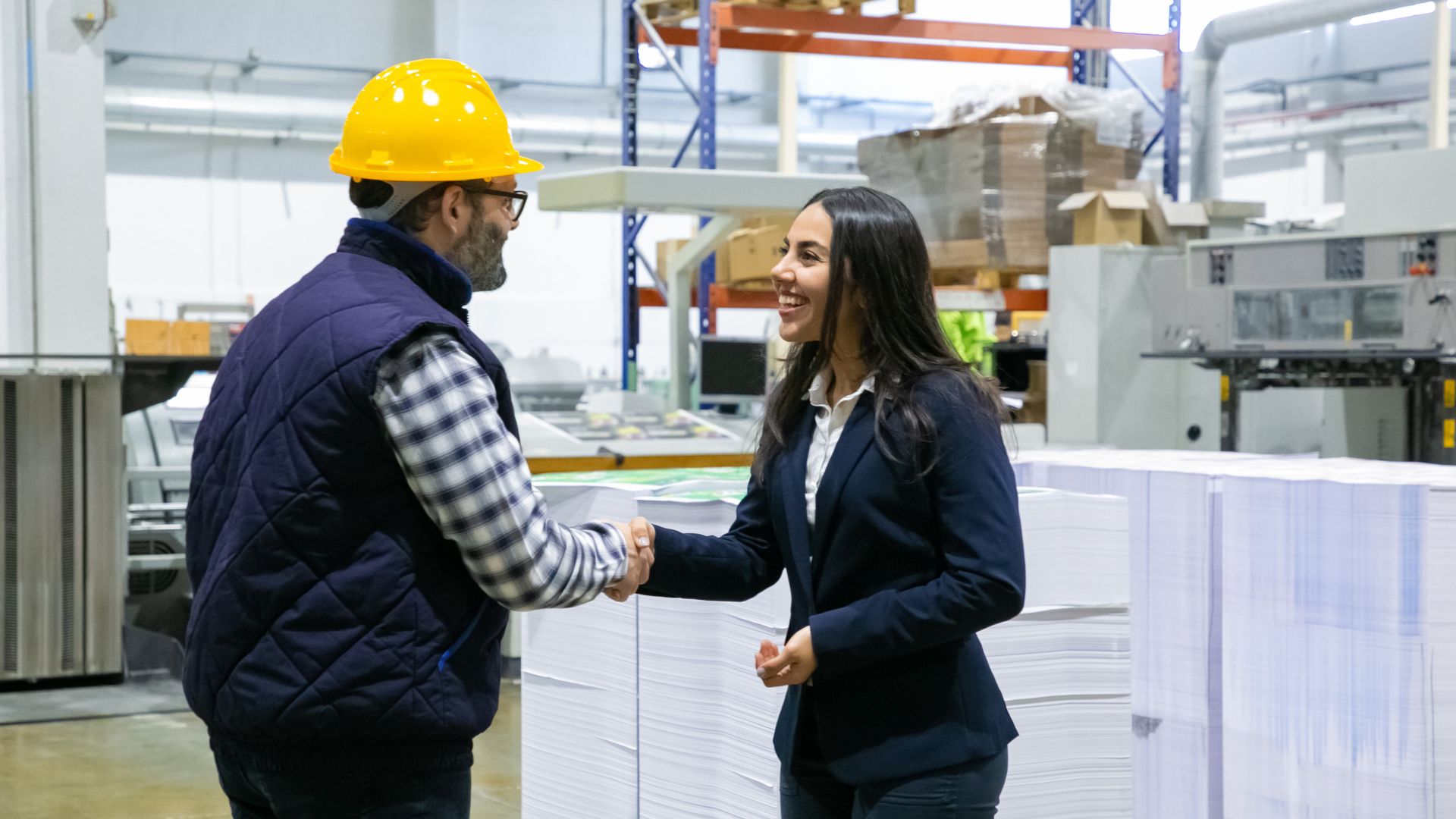 ¿Cuándo es necesaria una agencia aduanal?